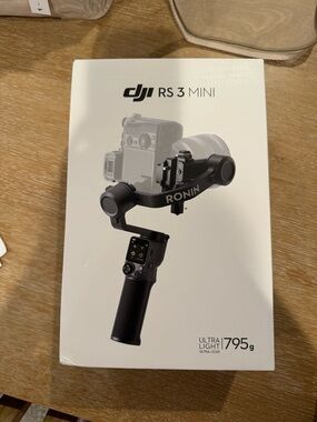 DJI RS 3 Mini Gimbal Stabilizer - Black